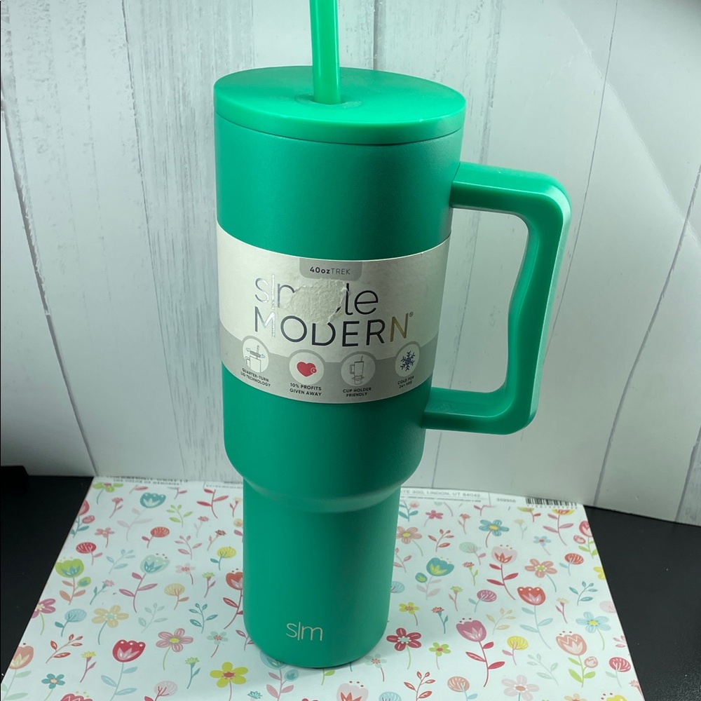 Green Simple Modern Tumbler with Handle